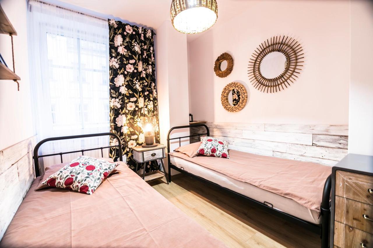 Ap Apartment'S Gdanska Walbrzych Luaran gambar
